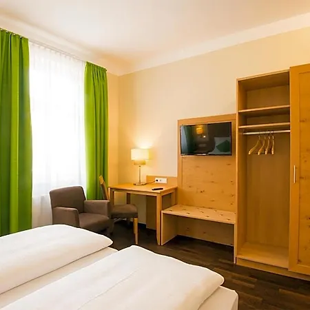 فندق Brauereigasthof Amberger 3*